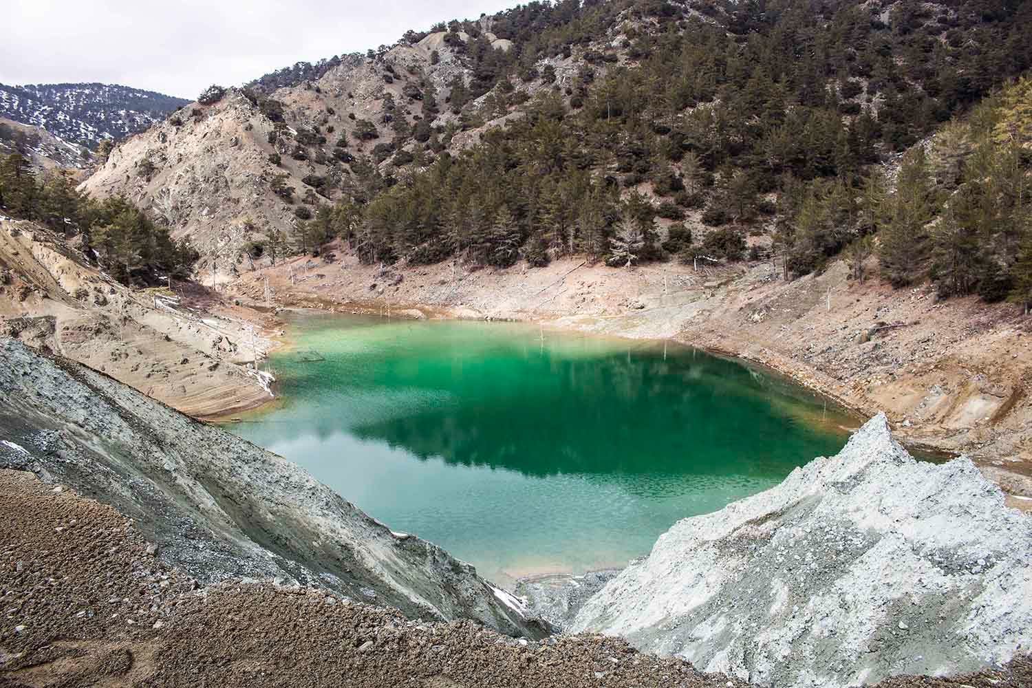 Chùm ảnh “không thể tin nổi” về dãy núi Troodos mùa tuyết phủ