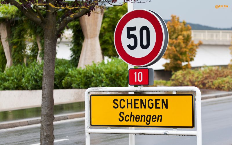 Dự luật mở đường cho Schengen